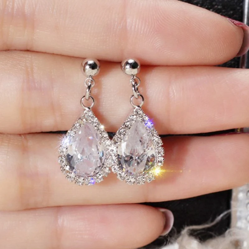 

Classic Water Drop Shaped Cubic Zirconia Crystal Bridal Earrings Wedding Jewelry Delicated Shining Engagement Party Earrings