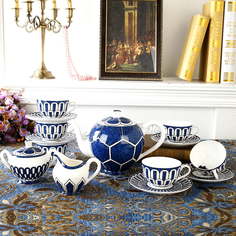 Europe Luxury Dinnerware Set Fine Bone China Porcelain Kitchen