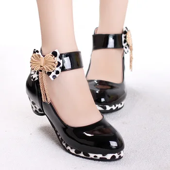 

2018 Spring New version of the girls 'Latin dance student shoes in the big boy bow knot Wenzhou children's shoes wholesale