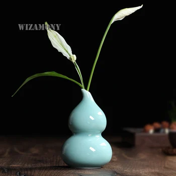 

Hot Sale Traditional Chinese Longquan Green Porcelain Tabletop Vase Decoration Lagenaria Siceraria Form Low Price Free Shipping