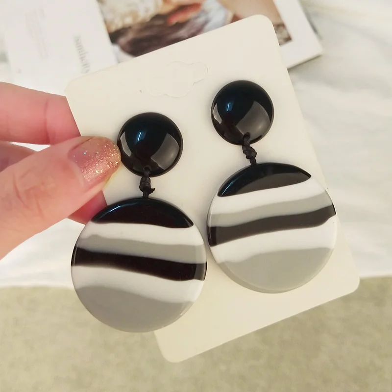 Guanlong Vintage New Fashion Resin Long Big Drop Earrings for Women Round Geometric Stripe Acrylic Rope Dangle Earring Jewelry (1)