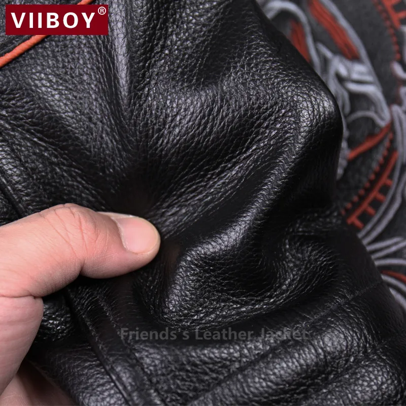 Мужская кожаная куртка с вышивкой черепа черная приталенная из натуральной