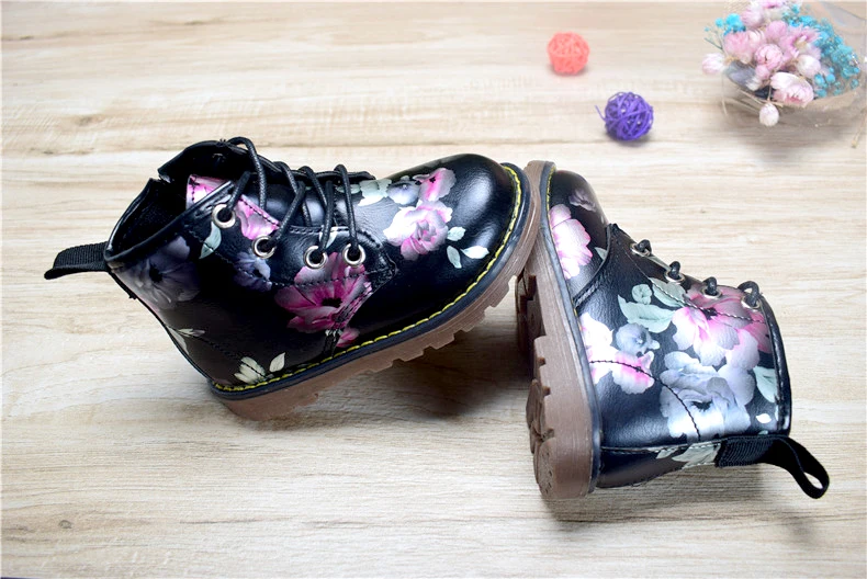 Детские ботинки для девочек; коллекция года; Весенняя детская обувь; кожаные детские резиновые сапоги с цветочным принтом; модные водонепроницаемые ботинки martin для девочек; 21-30