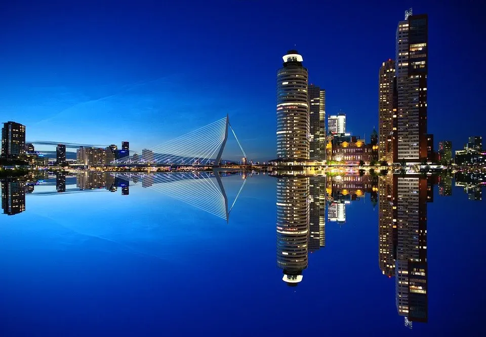 rotterdam-1598418_960_720