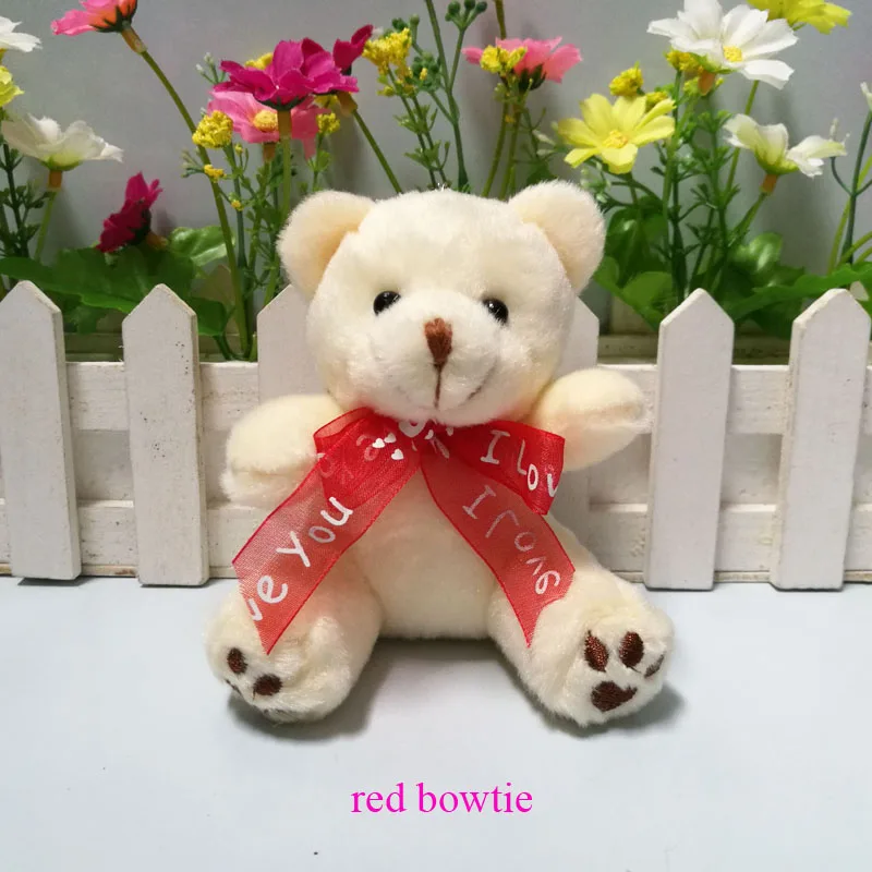 cream redbowtie
