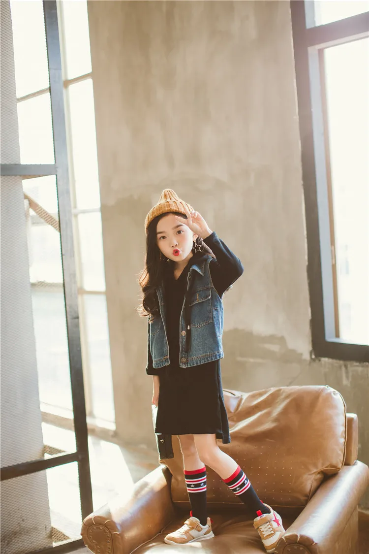 9703808.jpg