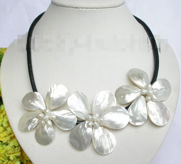 

shipping Baroque bloom white pearl seashell choker leather necklace j7458