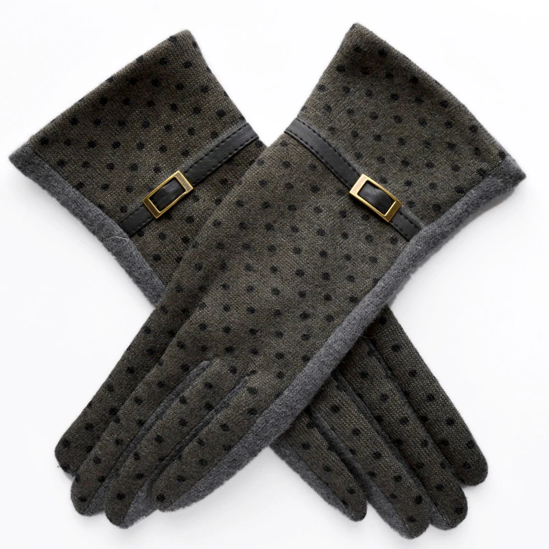 3044456485_626608120