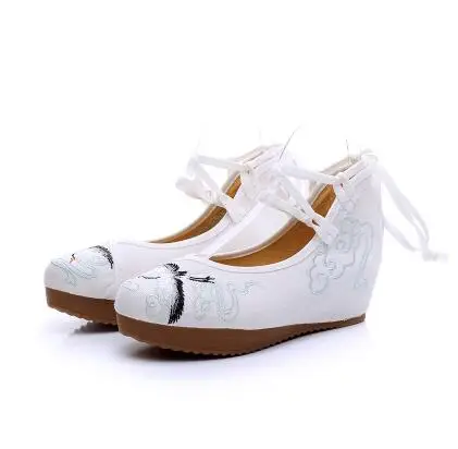 lace white