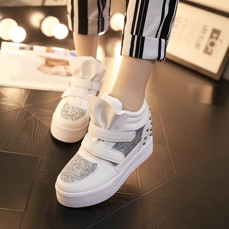 

FMCYH Women Casual Shoes Platform Fashion Sneakers Rivet Ladies Shoes Sliver Lace-Up Spring Autumn Footwear Women Shoes Leather
