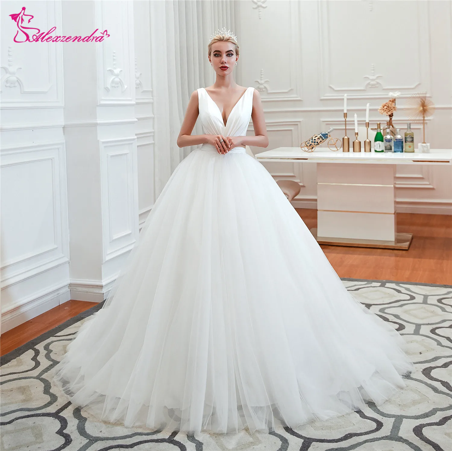 

Alexzendra Ball Gown White Wedding Dresses 2019 V Neck Princess New Bride Dresses Plus Size