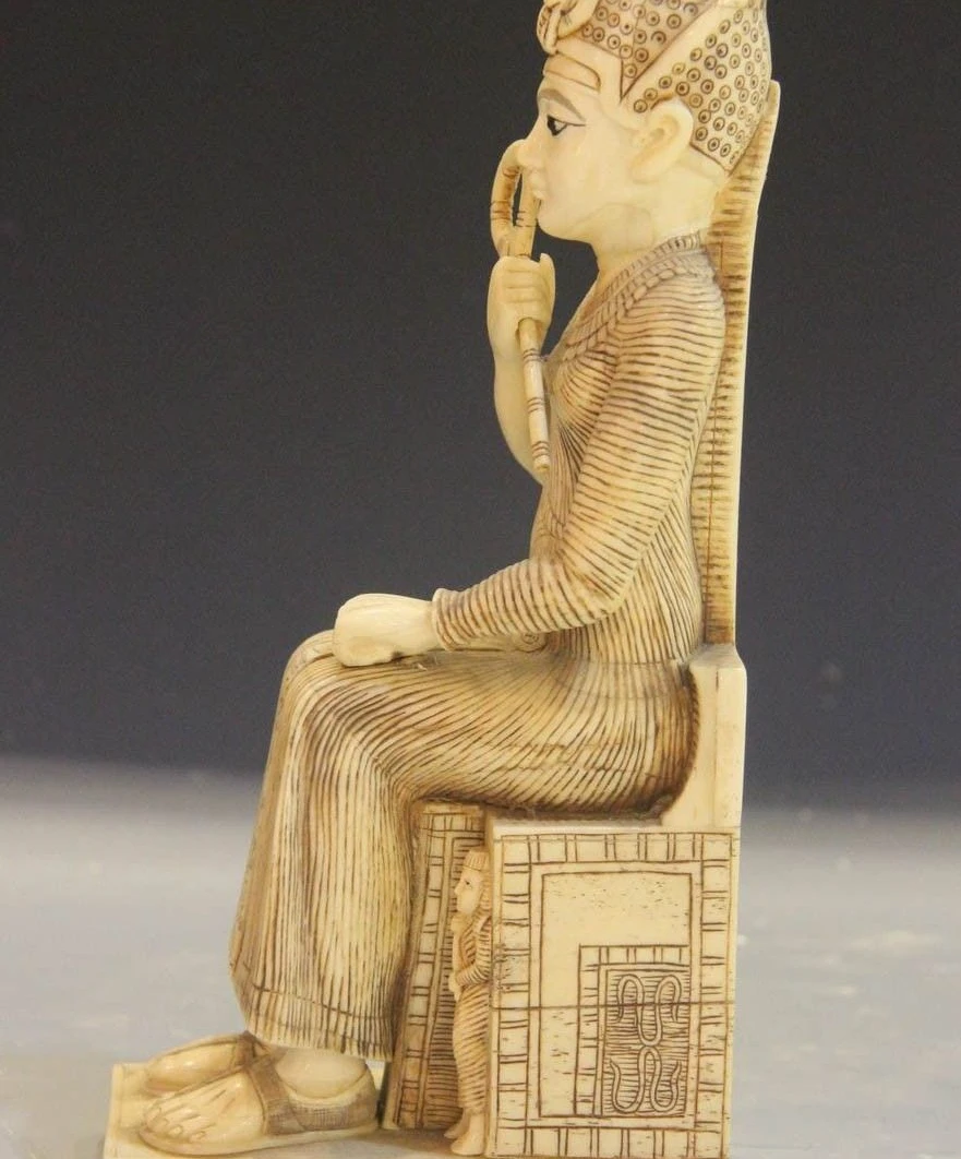 Китай Кости Крупного Рогатого Скота Росписью Ручной Работы, Резные Древний Египет Фараон Змея Статуя