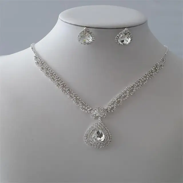 Water Drop Style Wedding Necklace Earring Suit Made With Swarovski Water Drop Style Wedding Necklace Earring Suit Made With Swarovski Crystal Glittering Inlaid Austria Bridal