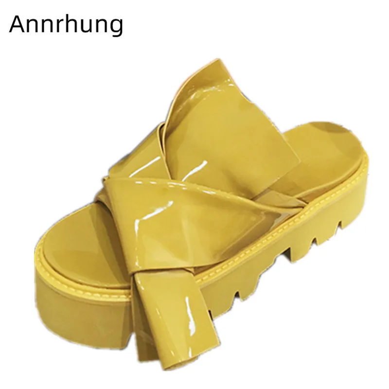 

Butterfly-Knot Patent Leather Summer Slippers Women Thick Platform Flats Multi Color Slip On Shoes For Women Beach Slides