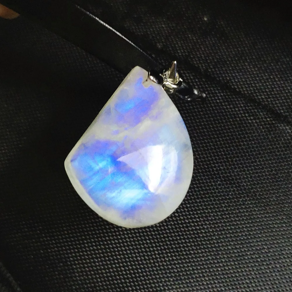 

Genuine Natural Moonstone Strong Blue Light From India Pendant Woman 24x19x7mm Healing Stone Oval Lady Gift Necklace AAAAA