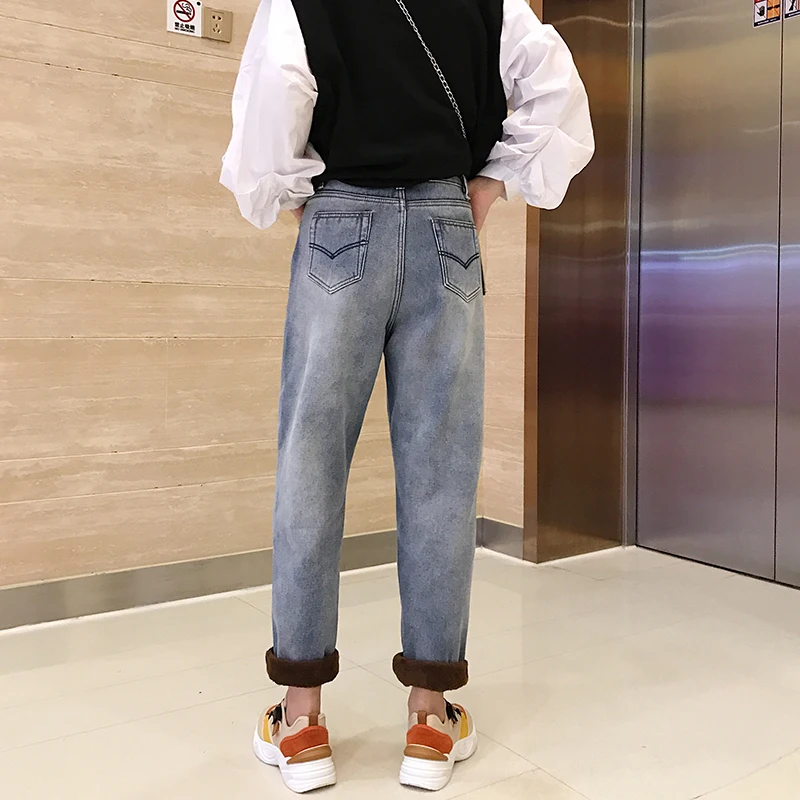 GUUZYUVIZ Warm Thicken Velvet Jeans Woman Autumn Winter Plus Size Casual Denim Pants Mujer Vintage Jean Taille Haute Femme