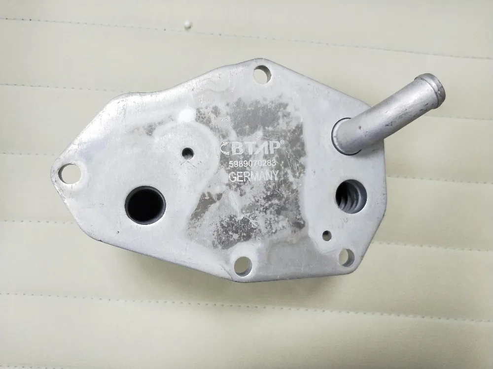 BTAP German Specification Original Equipment Quality New Engine Oil Cooler For 2010 2010 Land Rover LR2