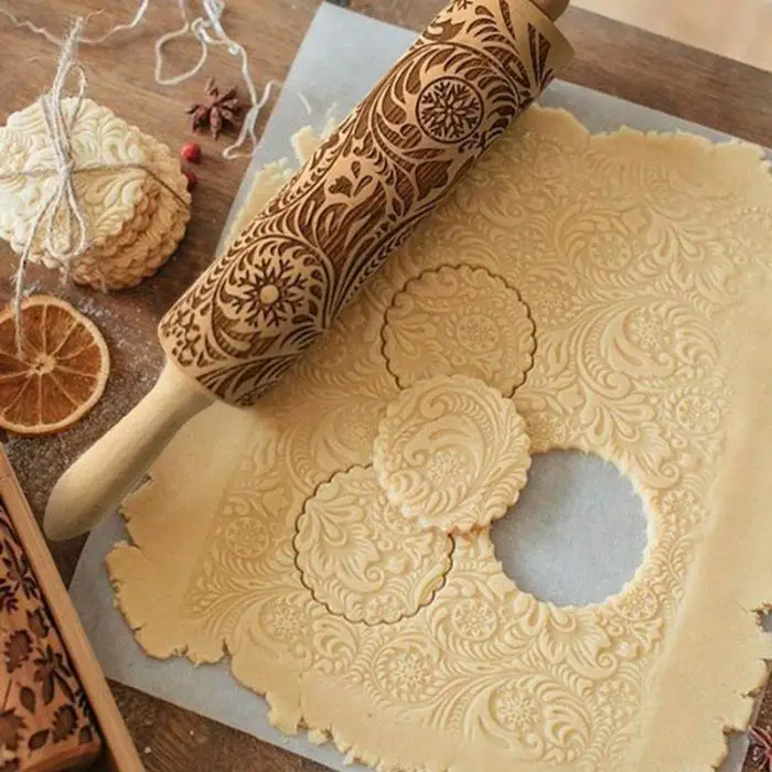 

1pc FDA Wood Embossing Rolling Pin Baking Cookies Biscuit Fondant Cake Dough Engraved Roller Flower Snowflake Embossing Mold