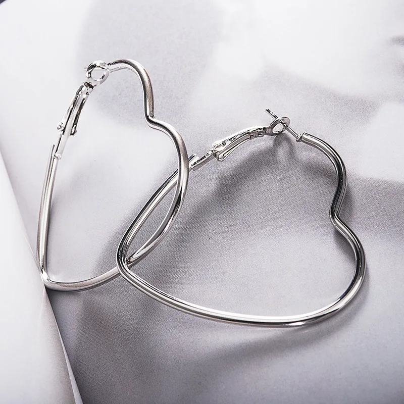 

Simple Style Golden Silver Metallic Heart Hoop Earrings for Women