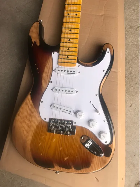 Firehawk Custom Shop Relic Brown Strat Standard Elm Body Vintage Tuners Stratocaster Electric Guitar SSS Pickups Firehawk Custom Shop Relic Brown Strat Standard Elm Body Vintage Tuners Stratocaster Electric Guitar SSS Pickups