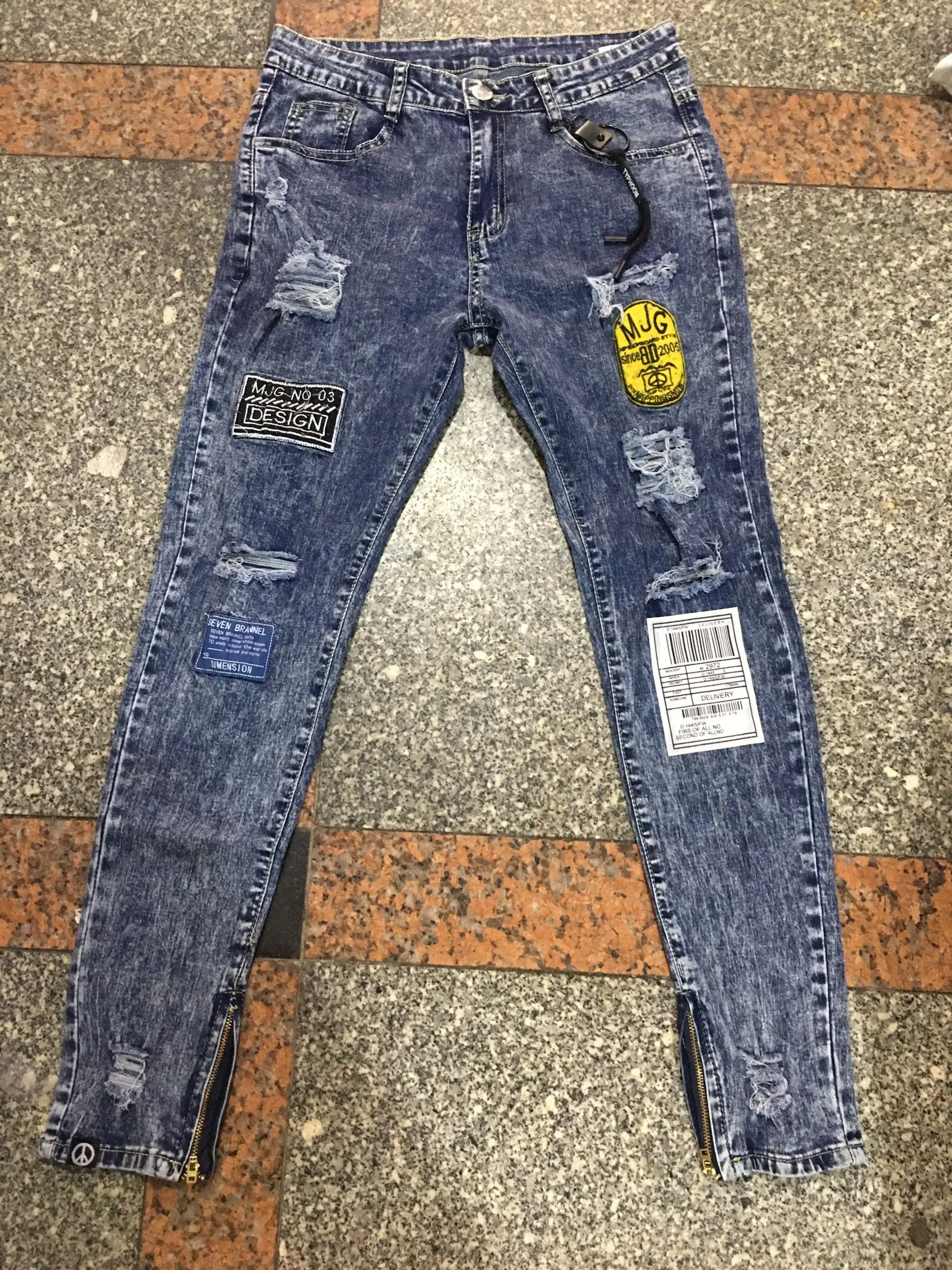 Men's Jeans Skinny Hip Hop Cool Streetwear Biker Embroidery Patch Hole Ripped Zipper Jeans Slim Mens Clothes Pencil Homme Jeans Men's Jeans Skinny Hip Hop Cool Streetwear Biker Embroidery Patch Hole Ripped Zipper Jeans Slim Mens Clothes Pencil Homme Jeans