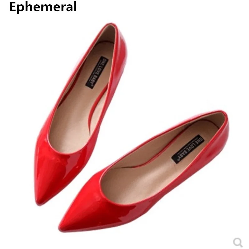 

Ladies Plus size 44 34 Flats Pointed toe Patent leather High Quality Slip-Ons Withe Bow Shallow Mouth Fashion 2018 Simple Shoes