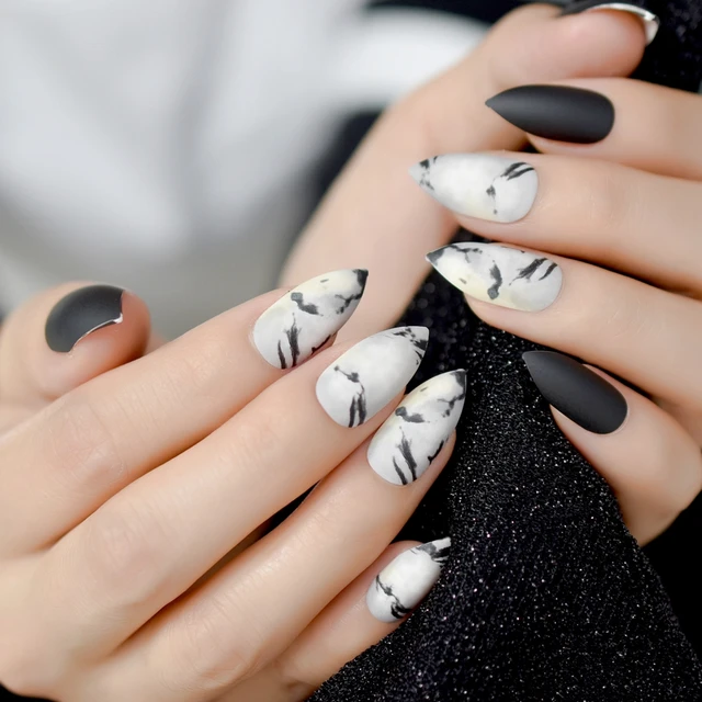 10 Perfect Marble Nail Art - Elegant Look On Nails - Gazzed