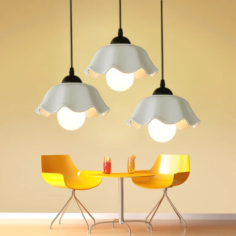 

Modern simple dining room lamp Ceramic Pendant LED three head lamp creative personality dining chandelier circular dining room l