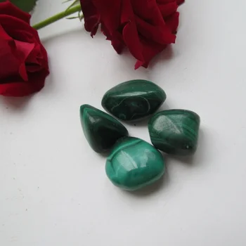 

4Pieces a lot Natural Green stones Malachite original stone polishing of minerals ore Teaching specimens Fish tank stone 106g!