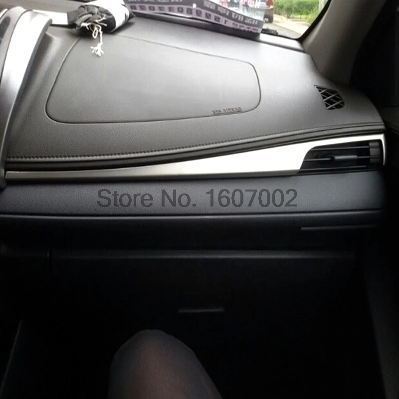 Хромированные вентиляционные отверстия для салона автомобиля Toyota Yaris XP150 Hatchback 5dr