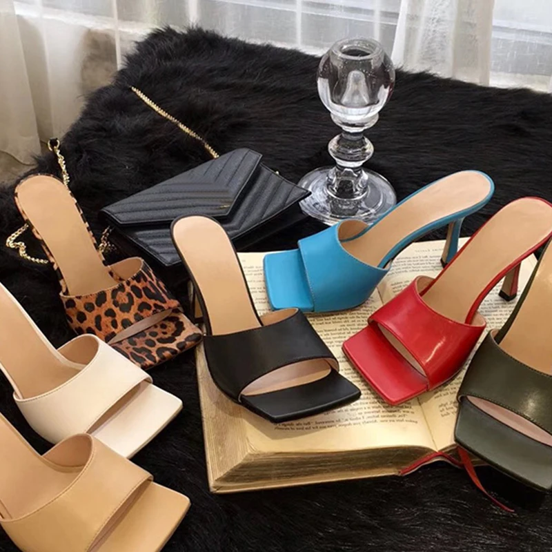 

High-heeled sandals for women in the summer of 2019 wearing square-headed net red fashion leather slippers sandals 3 color