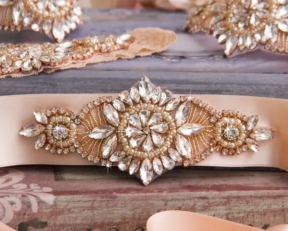 

MissRDress Pearls Wedding Belt Hand Beaded Bridal Belt Rose Gold Rhinestones Wedding Sash For Bridal Dresses JK861