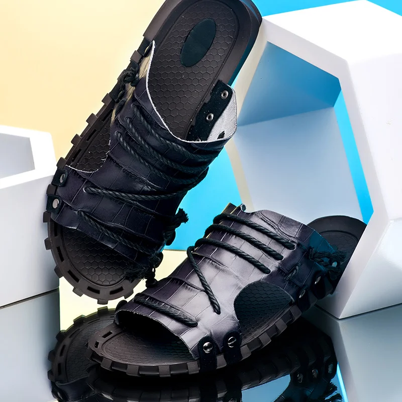 

New Men Slippers Super Cool Fashion Men's Slides Summer Beach Leather Slippers Man Casual Sandals Breathable Sandals FlatsC4