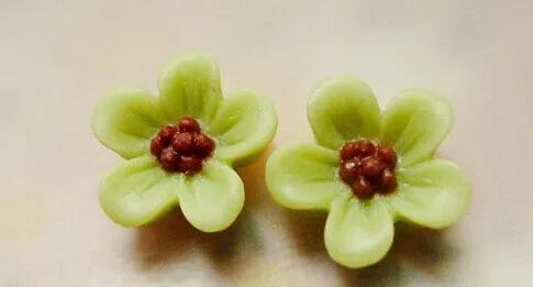 12 мм DIY смолы крашеный цветок, плоское основание Смолы Декоративный цветок подарок-аксессуар, 100 шт в разных цветов