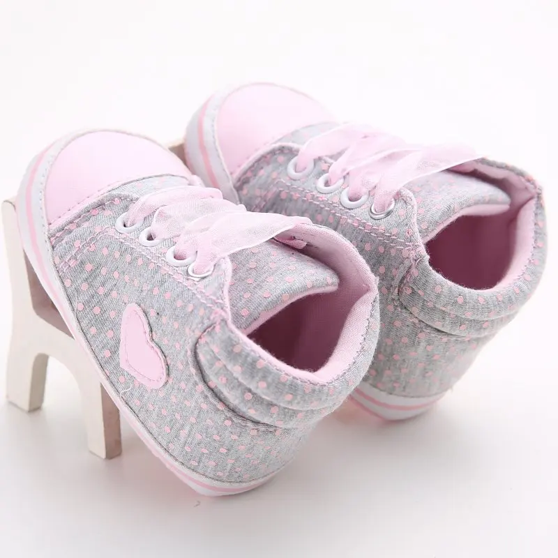 Детские обувь для девочек принцессы в горошек для новорожденных на шнуровке первые ходоки кроссовки