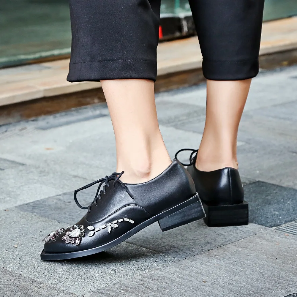 

Women's Genuine Leather Lace-up Flats Oxfords Brand Designer Square Toe Rhinestones Leisure Brithsh Style Brogues Shoes Women