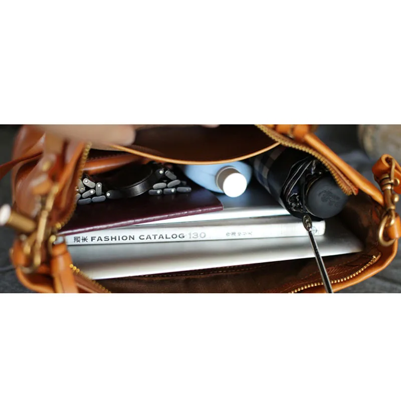 AETOO Retro female bag dumplings package ins super fire bag winter atmosphere wild shoulder bag new diagonal package