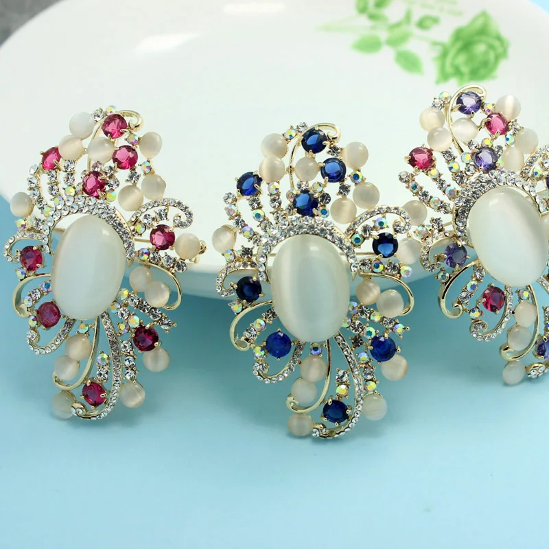 Blucome Christmas Brooch For Personality Women Shiny Mix Color Rhinestone Hijab Pins And Brooches Flower Hijab Accessories Broch