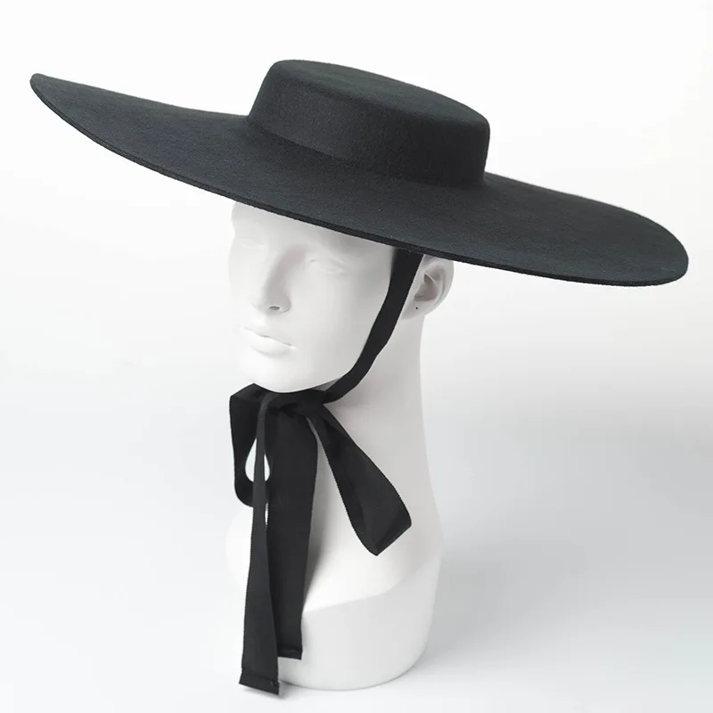 wide brim wool hat