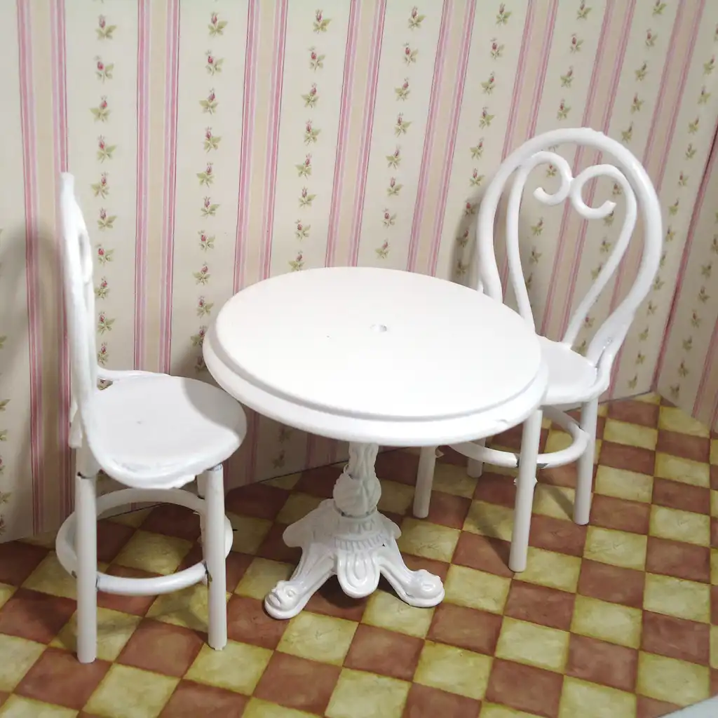 dollhouse table and chairs