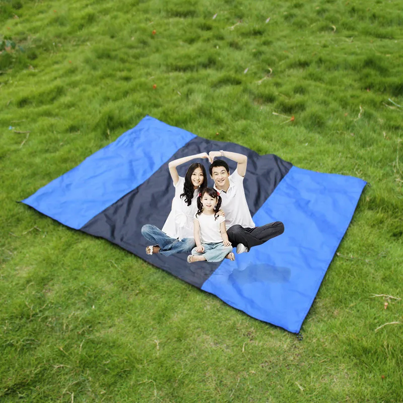 

1PCS 100*145cm Mini Pocket Waterproof Outdoor Picnic Beach Camping Mat Color Random Family Outdoor Picnic and Play Picnic
