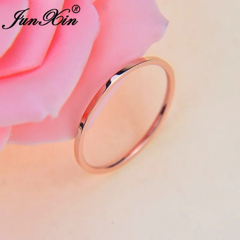 JUNXIN стекируемые тонкие кольца для мужчин и женщин черные/серебряные/Золотые титановые стальные обручальные кольца для пар кольцо из нержавеющей стали