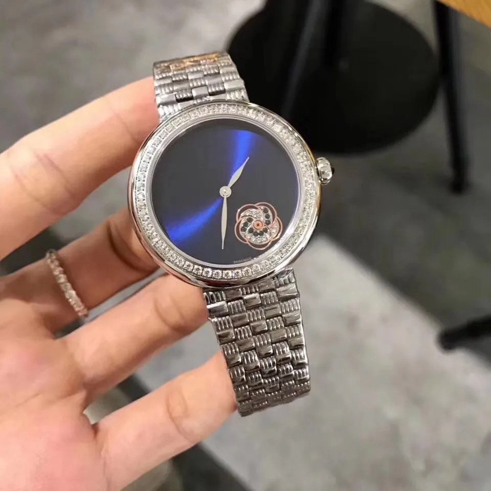 

WG061031 Women's Watches Top Brand Runway Luxury European Design Quartz Wristwatches