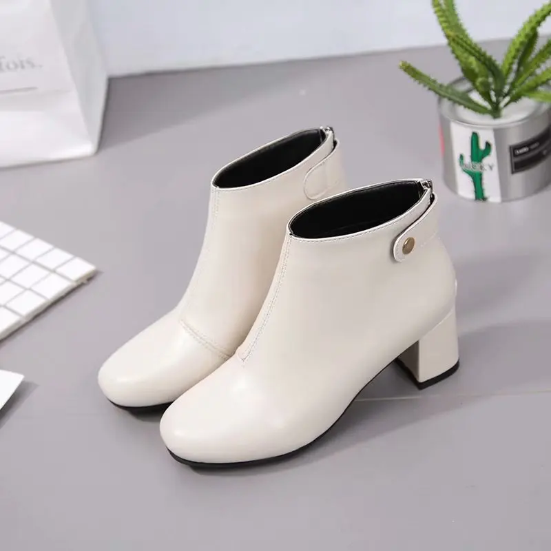 

Kjstyrka 2018 White Brown Black Square Toe Women Shoes Women Fashion High Heels Autumn Winter Ankle Boots Hot Sale Free Shipping
