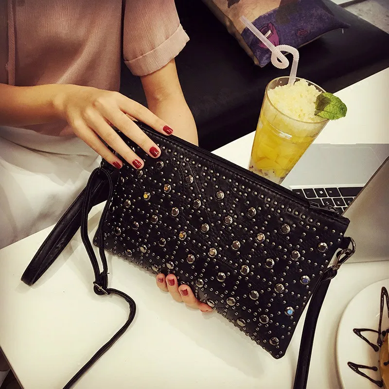 

Rivet Diagonal Handbag Woman New Pattern Fashion Zipper Believe Occlusive Wrap Trend Woman Package Ma'am Latest Fashion Package