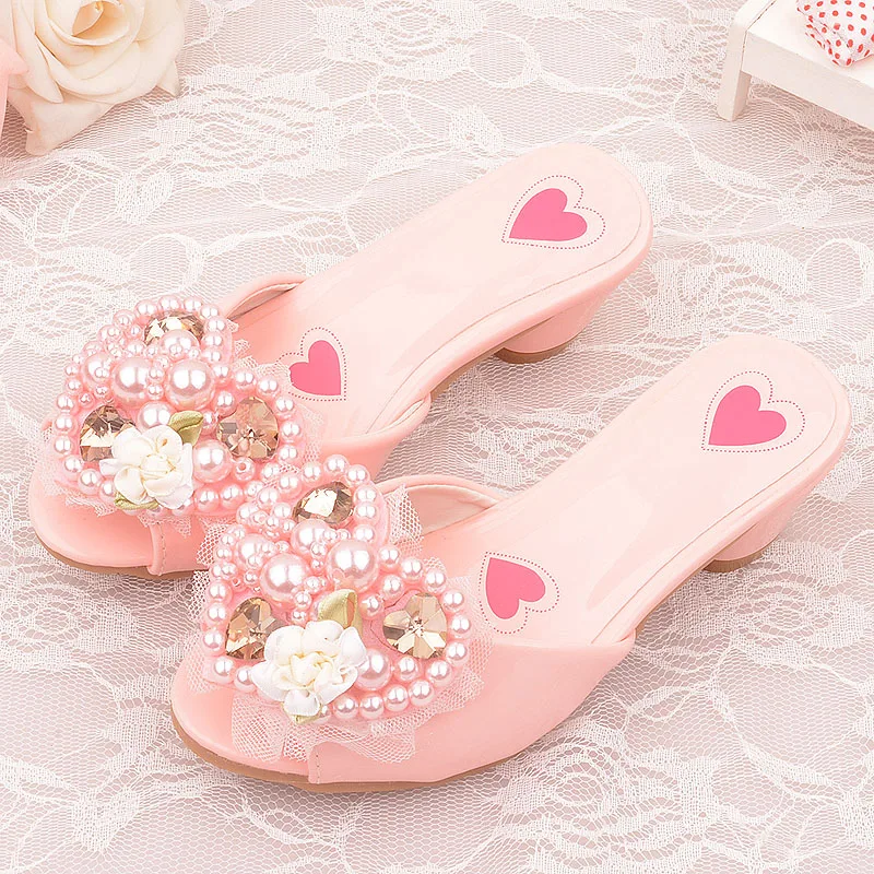 Детские лаковые тапочки для девочек; модные домашние туфли в форме сердца, цветок жемчужного кружева; стильные элегантные туфли принцессы для девочек; 705