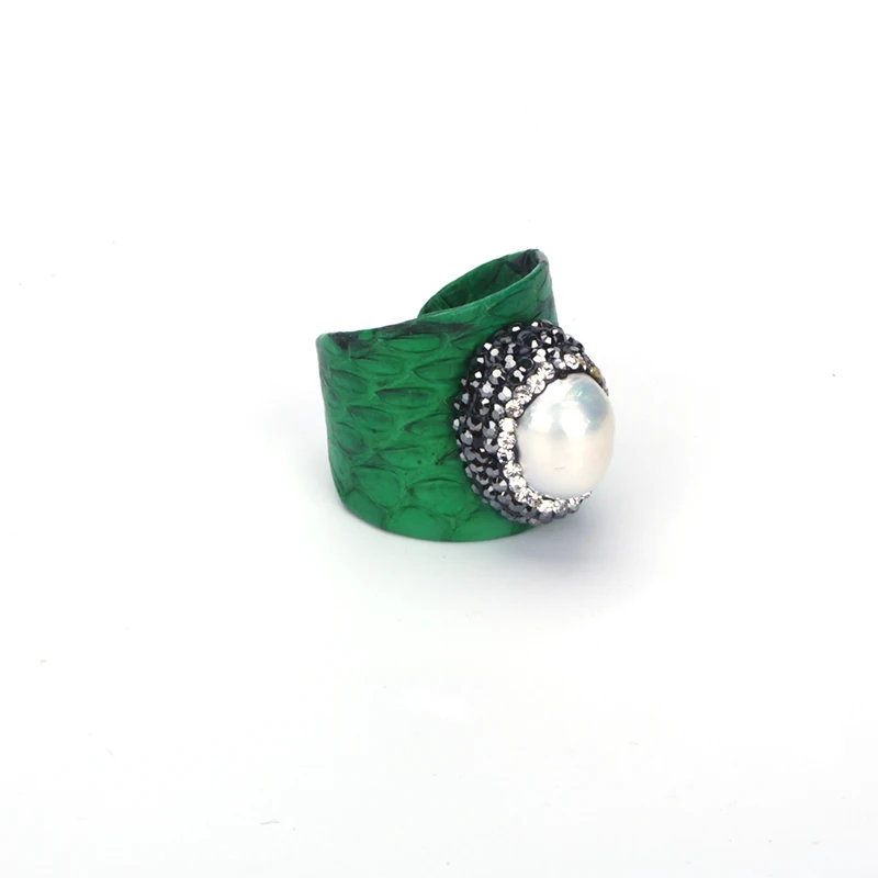 

KEJIALAI Luxury Jewelry Natural Pearl Bead Rhinestone Charm Green Color Real Snake Leather Adjustable Open Ring Cuff Women