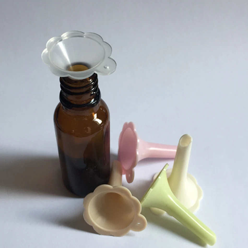 

Lace Side Small Plastic funnel Transparent Khaki Green White Pink Colorful Mini Cosmetic Perfume Refill Tool PP Funnel