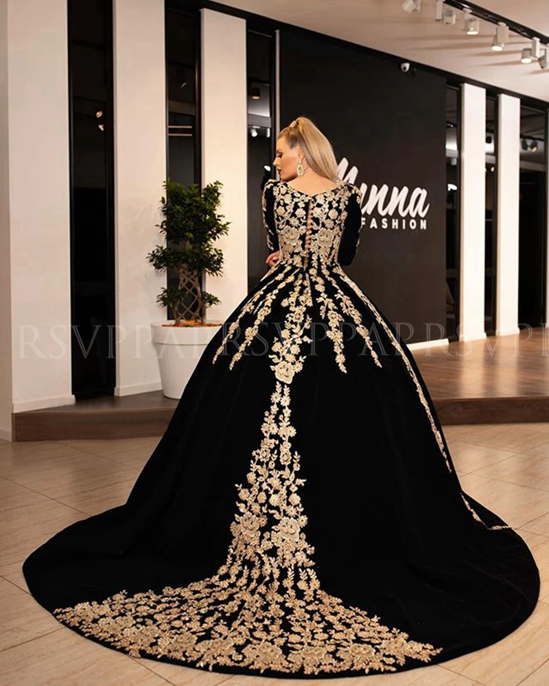 Long Evening Dresses Gorgeous Ball Gown 3/4 Long Sleeve V-neck Arabic Gold Lace Velvet Black Women Formal Evening Gowns