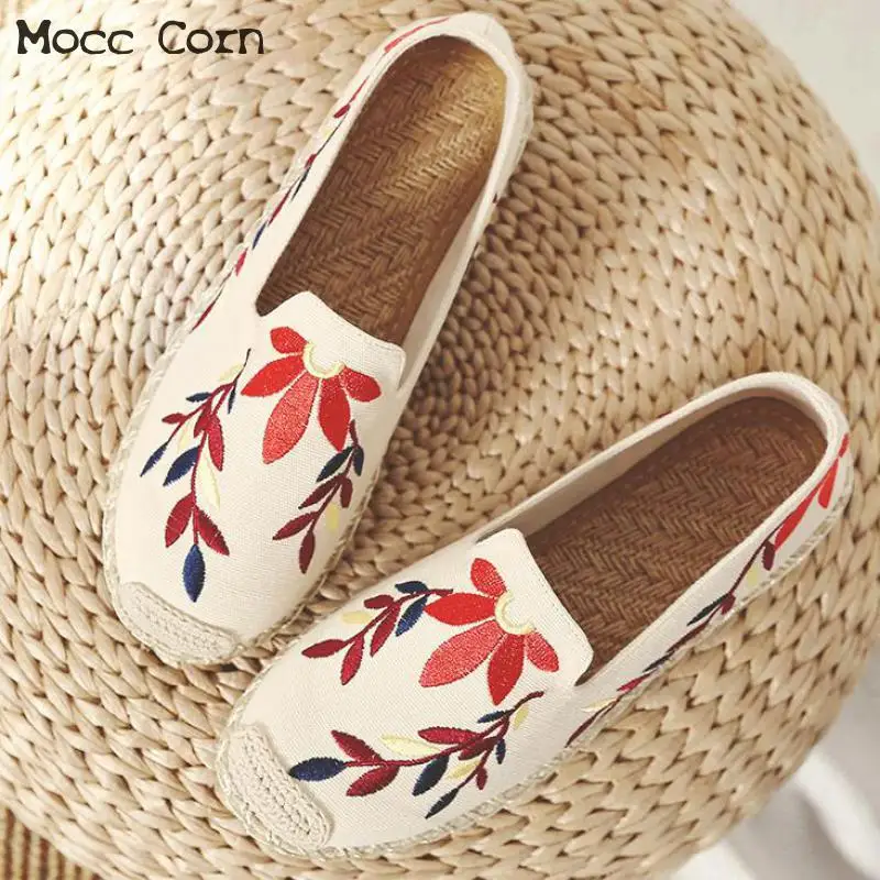 

Women Flats Shoes Slip On Casual Ladies Embroidery Shoes Flat Loafers Breathable Female Espadrilles Flower Embroidered Footwear